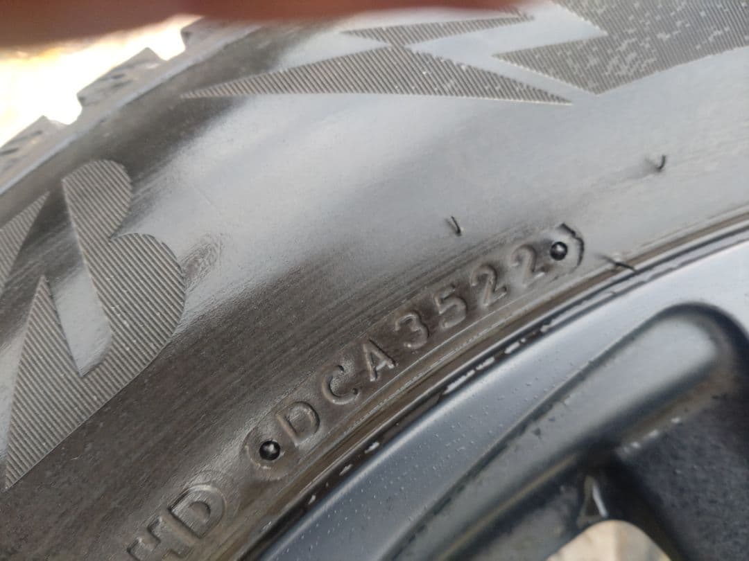 【coconats様】ハリアー18インチ　ブリヂストンスタッドレスセット