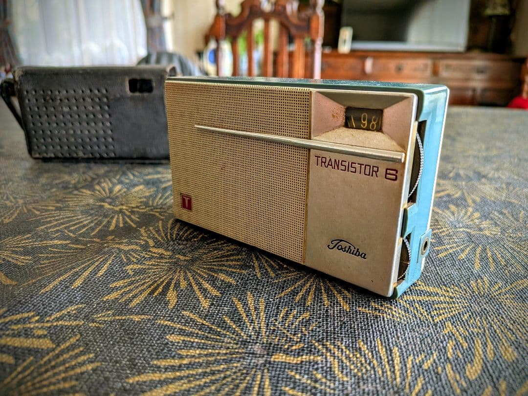 昭和レトロ　東芝　トランジスタラジオ GP-15　動作品　動画あり