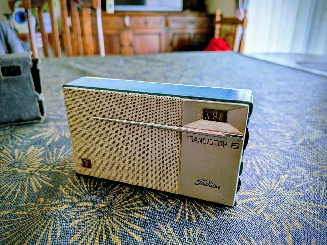 昭和レトロ　東芝　トランジスタラジオ GP-15　動作品　動画あり