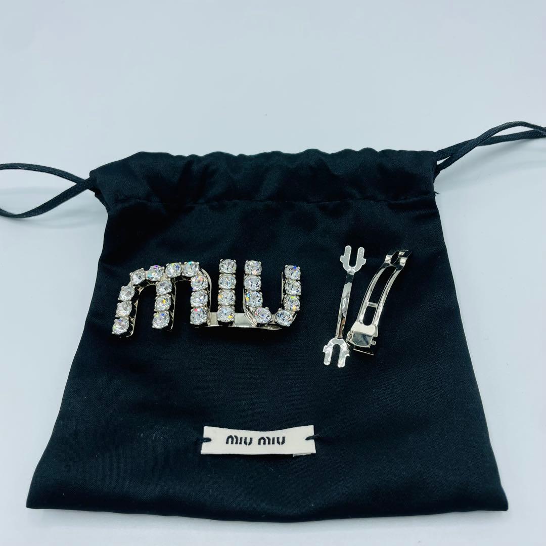 miumiu ミュウミュウ ロゴ クリスタル バレッタ ヘアクリップ