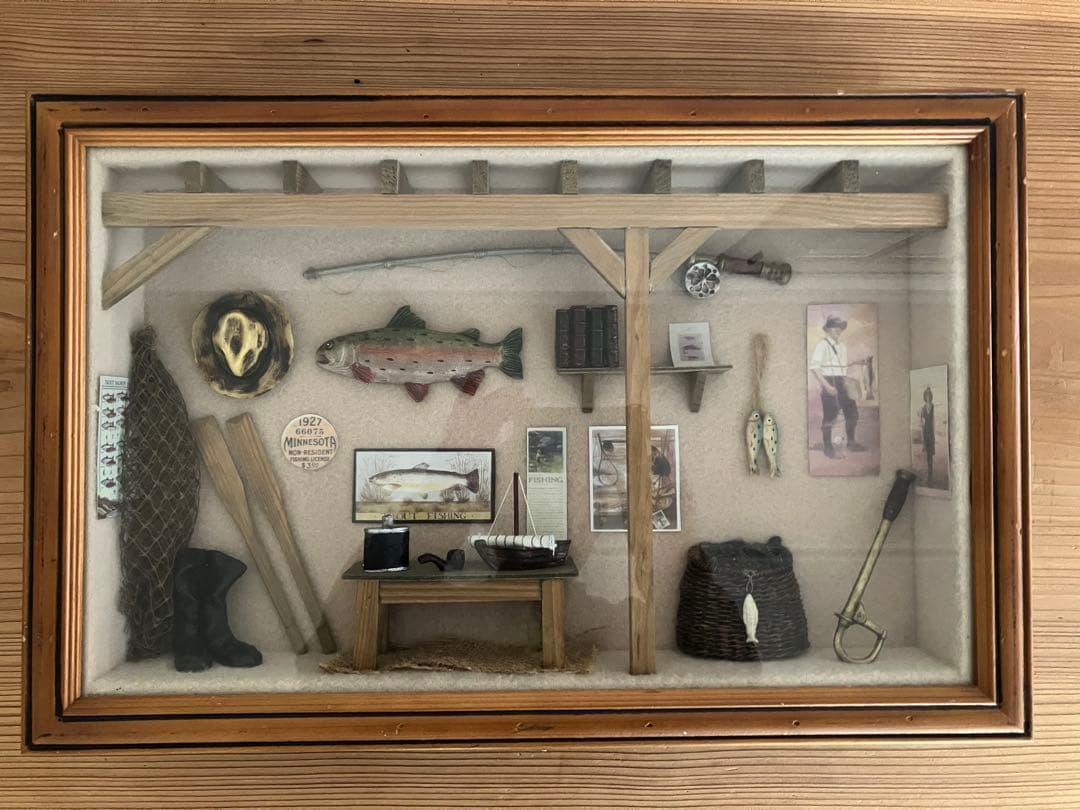 釣り道具とトラウトのアートボックス