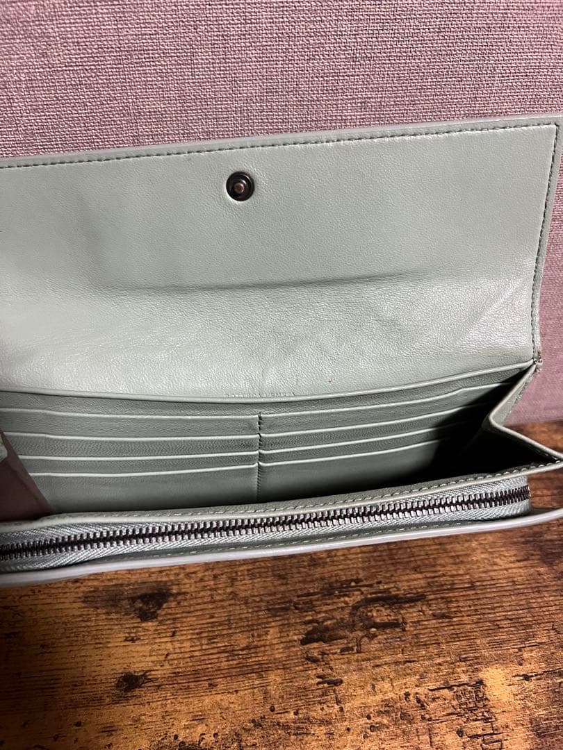 ボッテガヴェネタ イントレチャート長財布緑