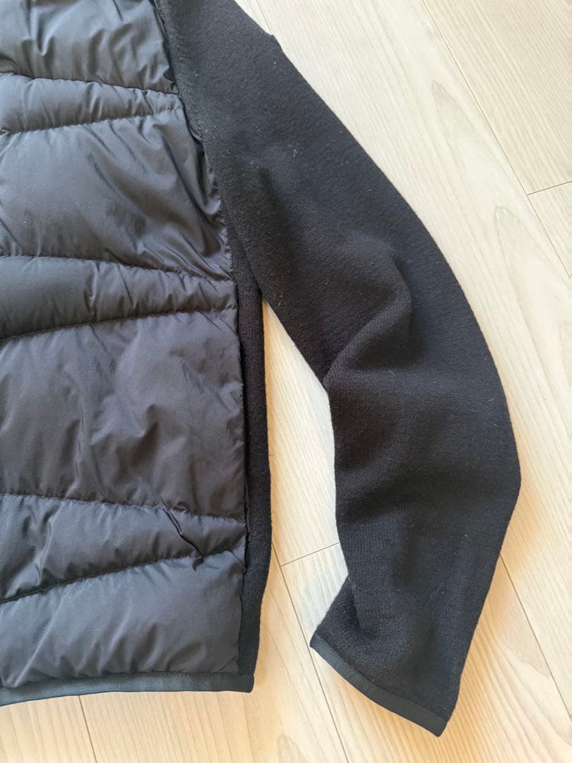 美品　フード付き ブラックジャケット ダウン風　サイズＭ