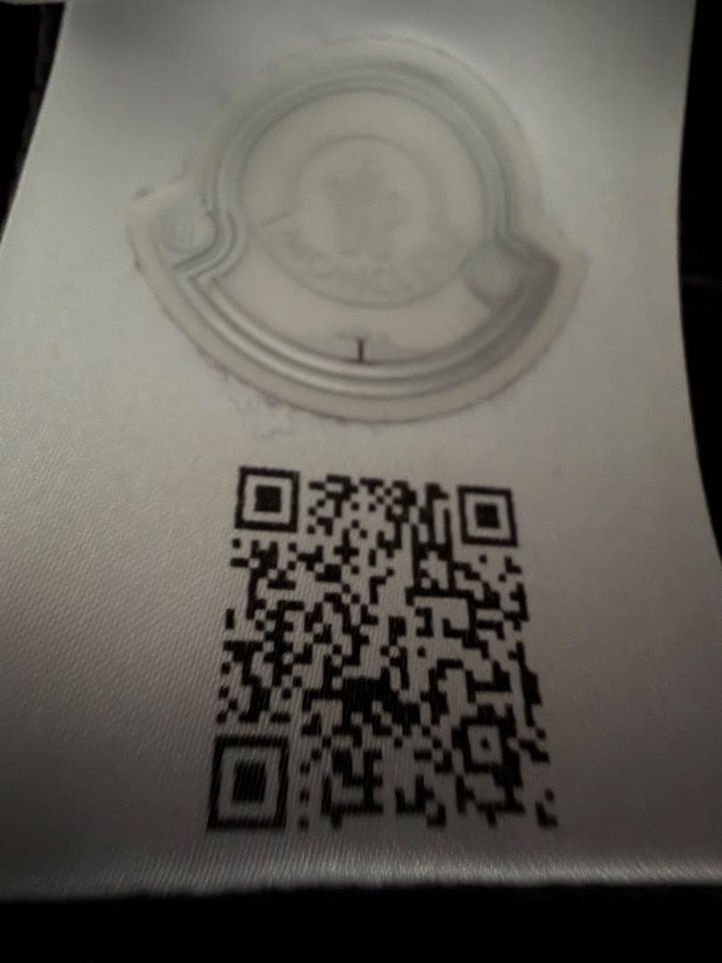 美品　フード付き ブラックジャケット ダウン風　サイズＭ