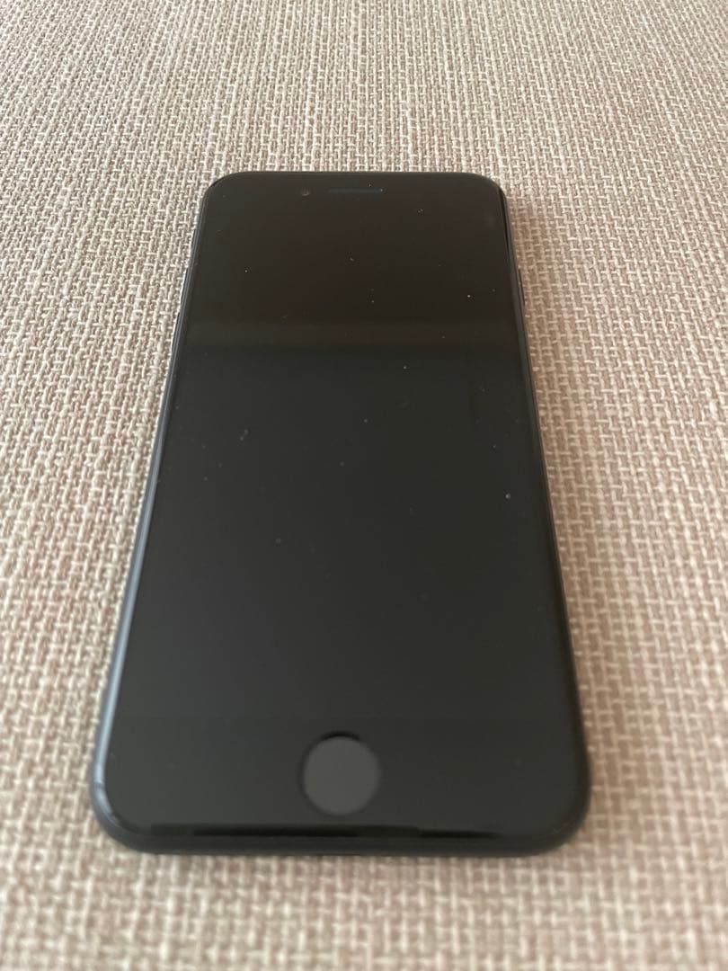 Apple iPhone SE (第二世代）本体