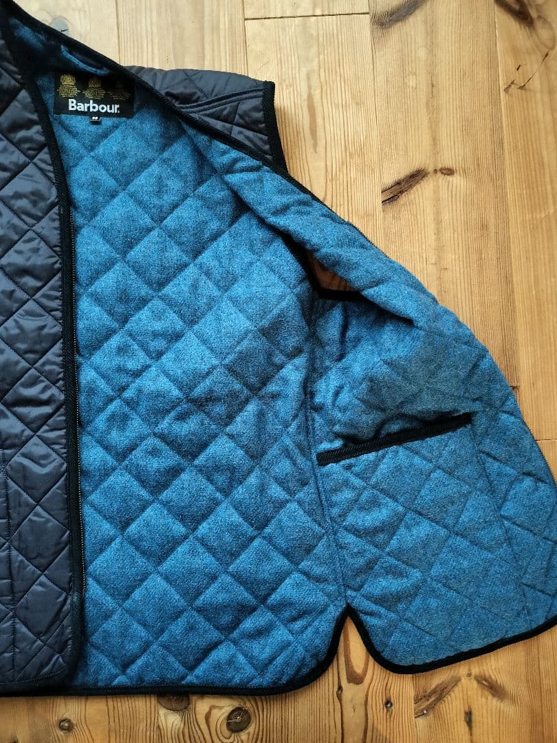 barbour リバーシブルキルティングベストネイビー　38