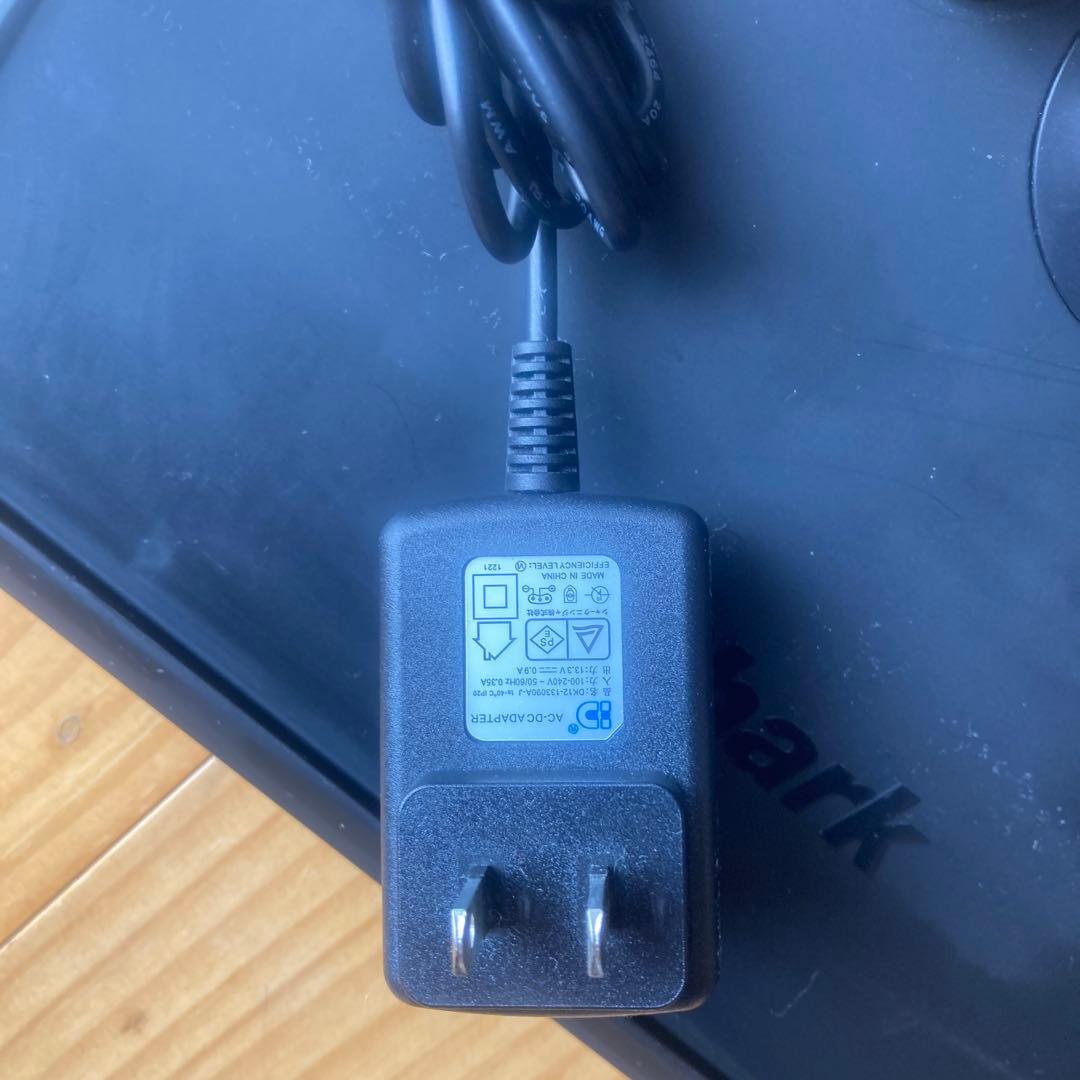 Shark スティッククリーナー本体 充電器・アタッチメント付き【値下げ】