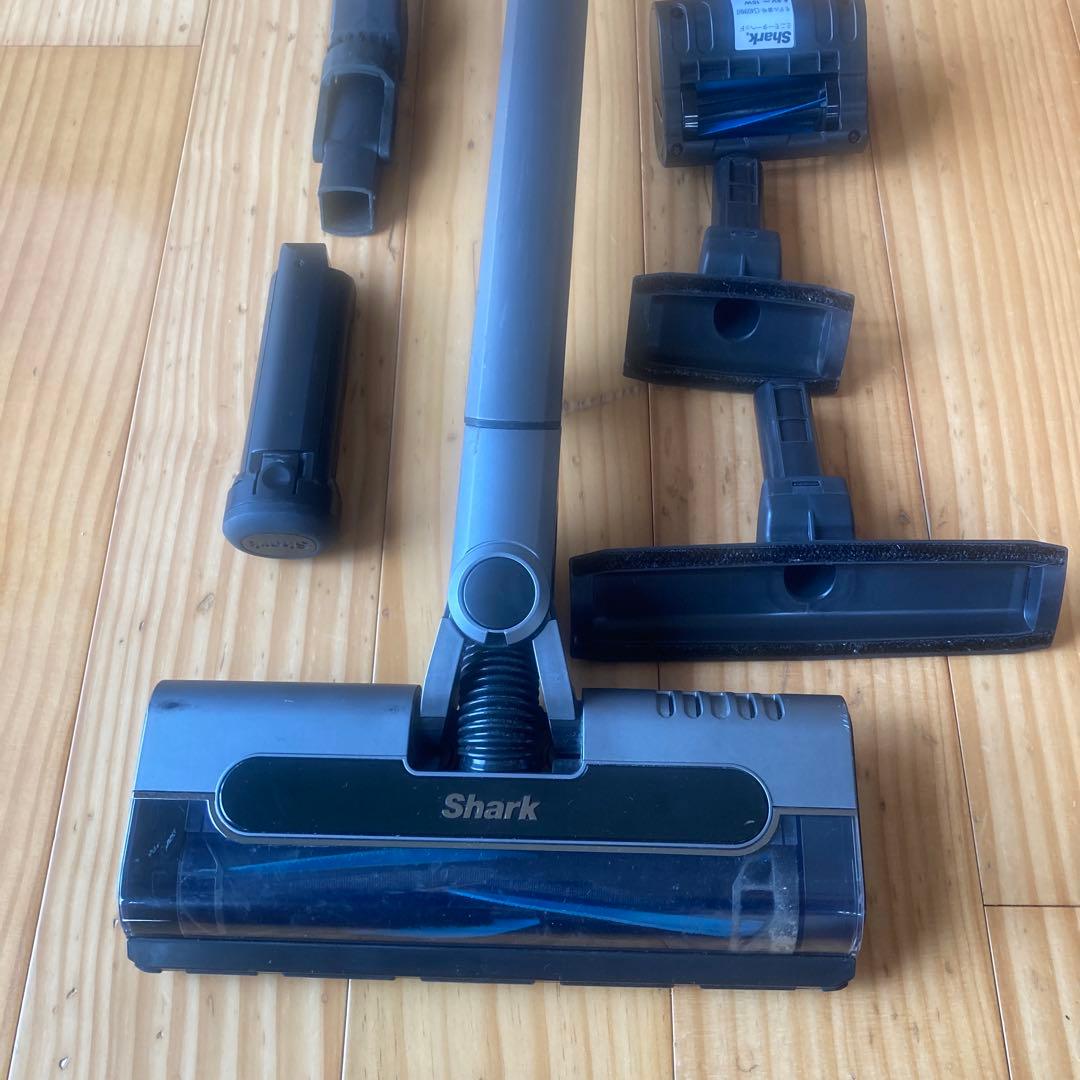 Shark スティッククリーナー本体 充電器・アタッチメント付き【値下げ】