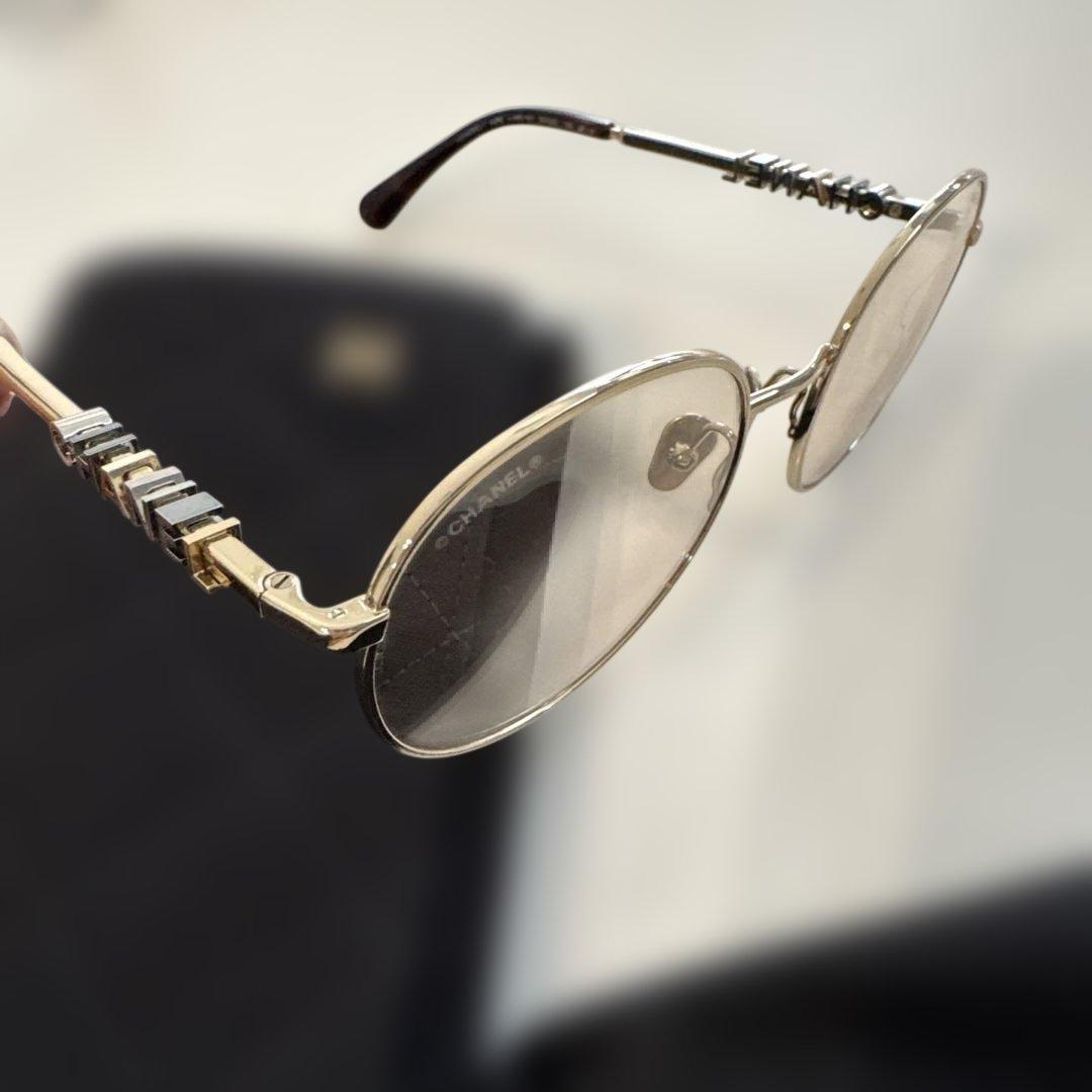 美品CHANEL ゴールドラウンドサングラス　シャネル