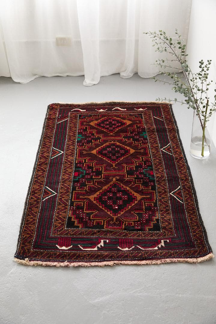 ヴィンテージラグ　トライバルラグ　バルーチ族（149×90cm）黒　紺　茶　緑