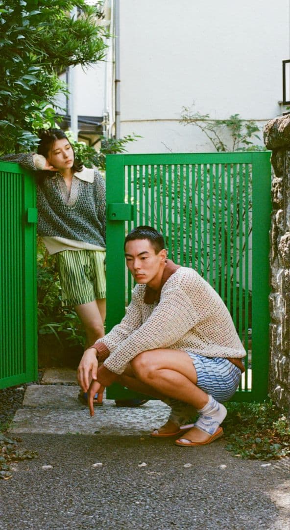 玉砂利のスキッパーニット