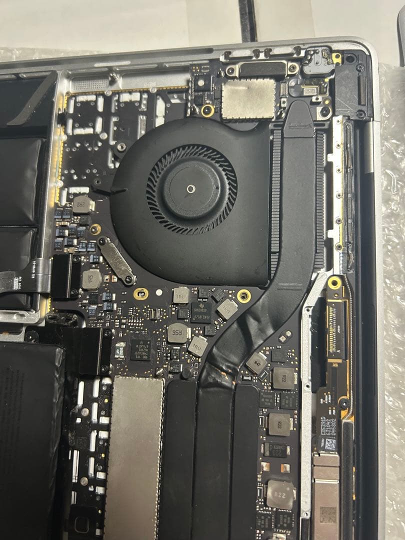 MacBook Pro 2017 13インチ　ジャンク　起動不可　A1706