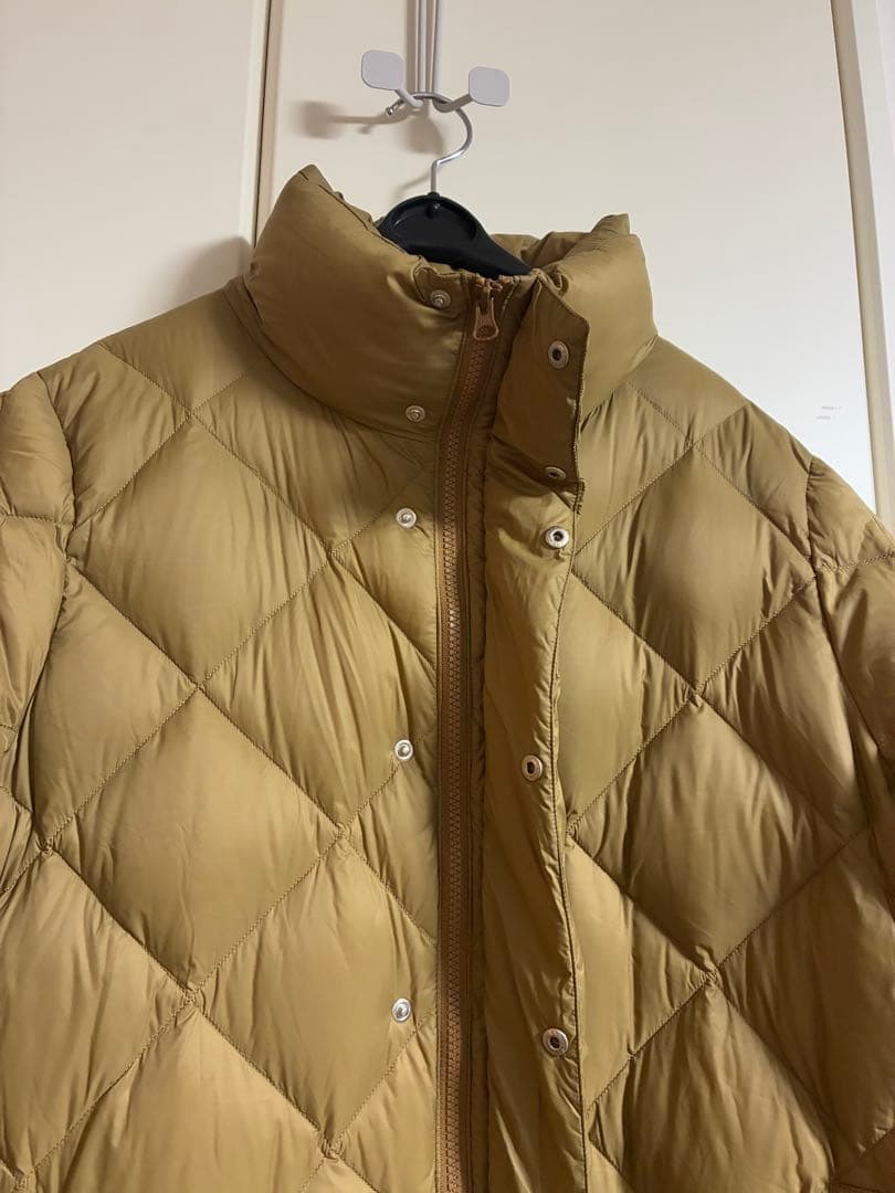 【WEB限定】【TAION/ノーリーズ】別注ダイヤキルトロングダウン　キャメル