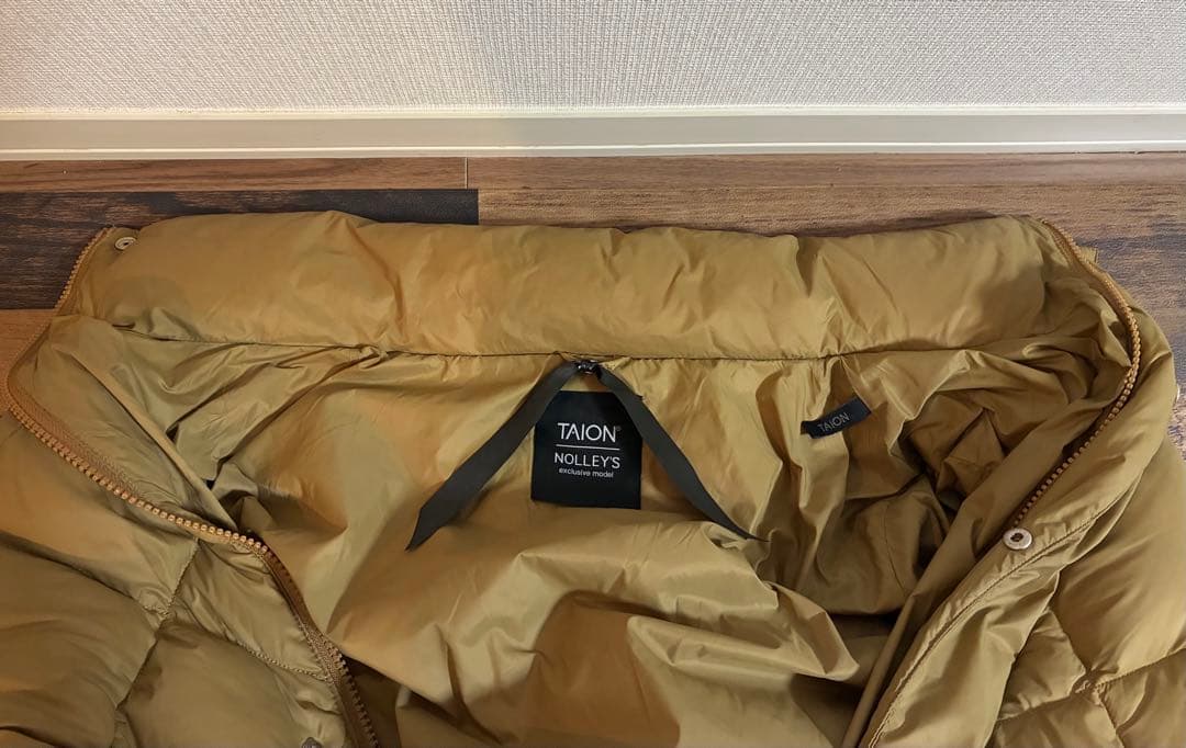 【WEB限定】【TAION/ノーリーズ】別注ダイヤキルトロングダウン　キャメル