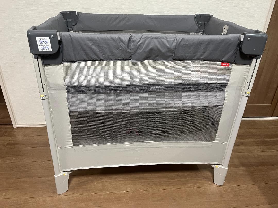 アップリカ　ココネルエアーAB　ベビーベッド