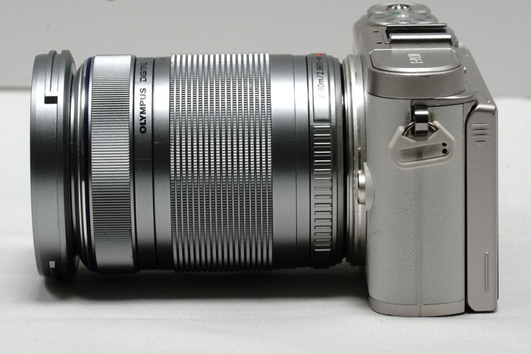 美品 OLYMPUS PEN E-PL10 Wi-Fi ショット数少ない