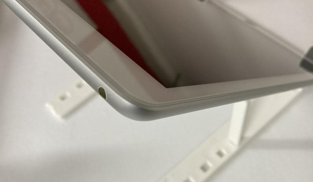 Apple iPad 第8世代 Wi-Fi 32GB シルバー