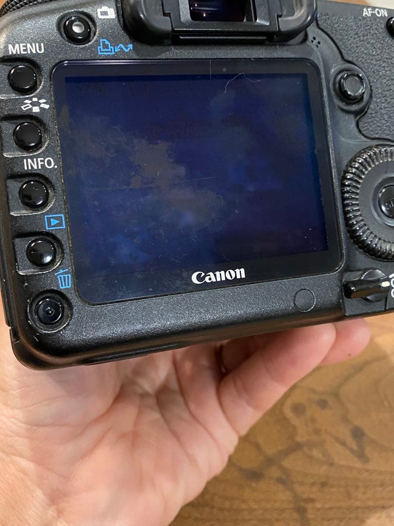 Canon EOS 5D markⅡデジタル一眼　EF50㍉　1:1.8 動作品