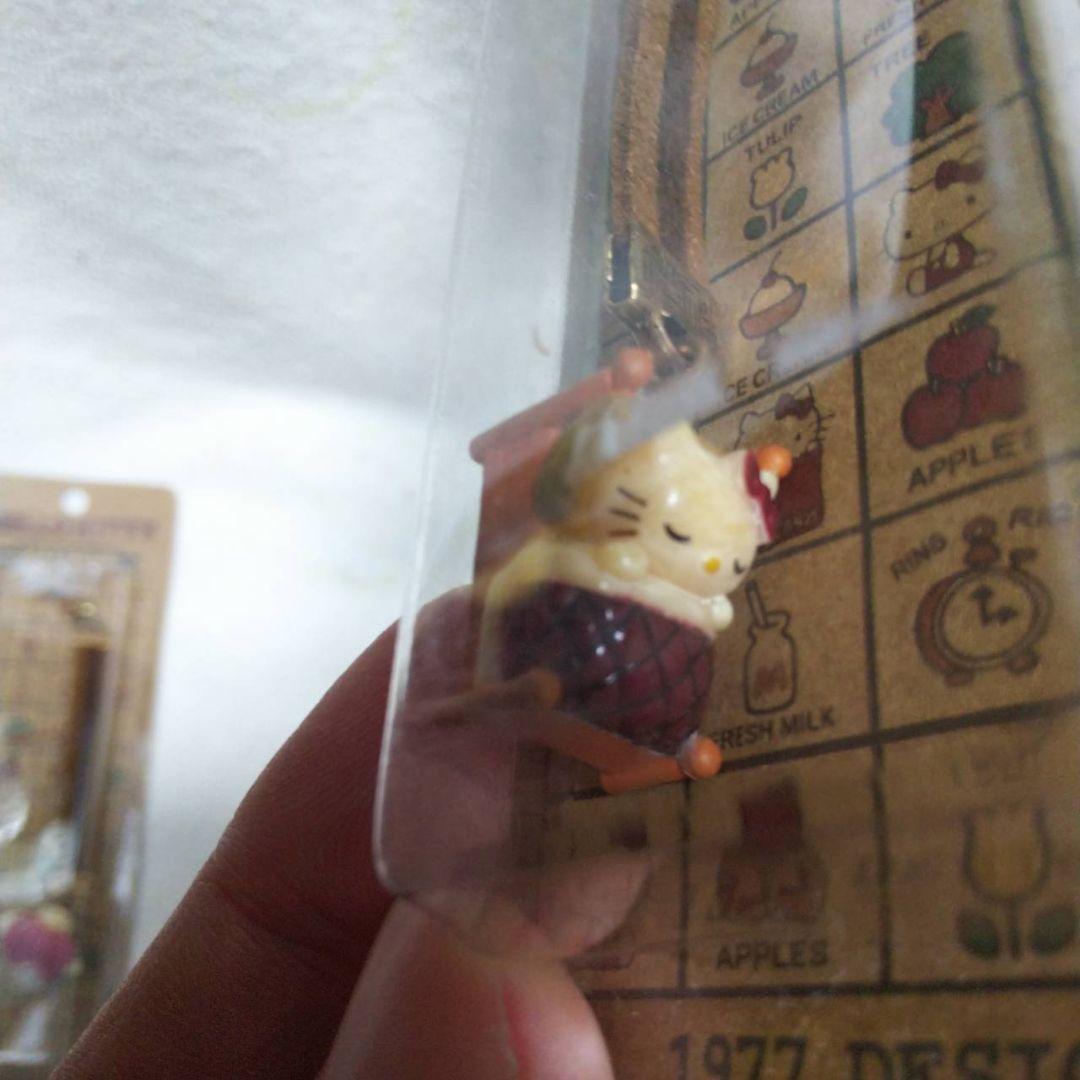 ハローキティ アンティークコレクション ストラップ ３個セット 根付 レトロ