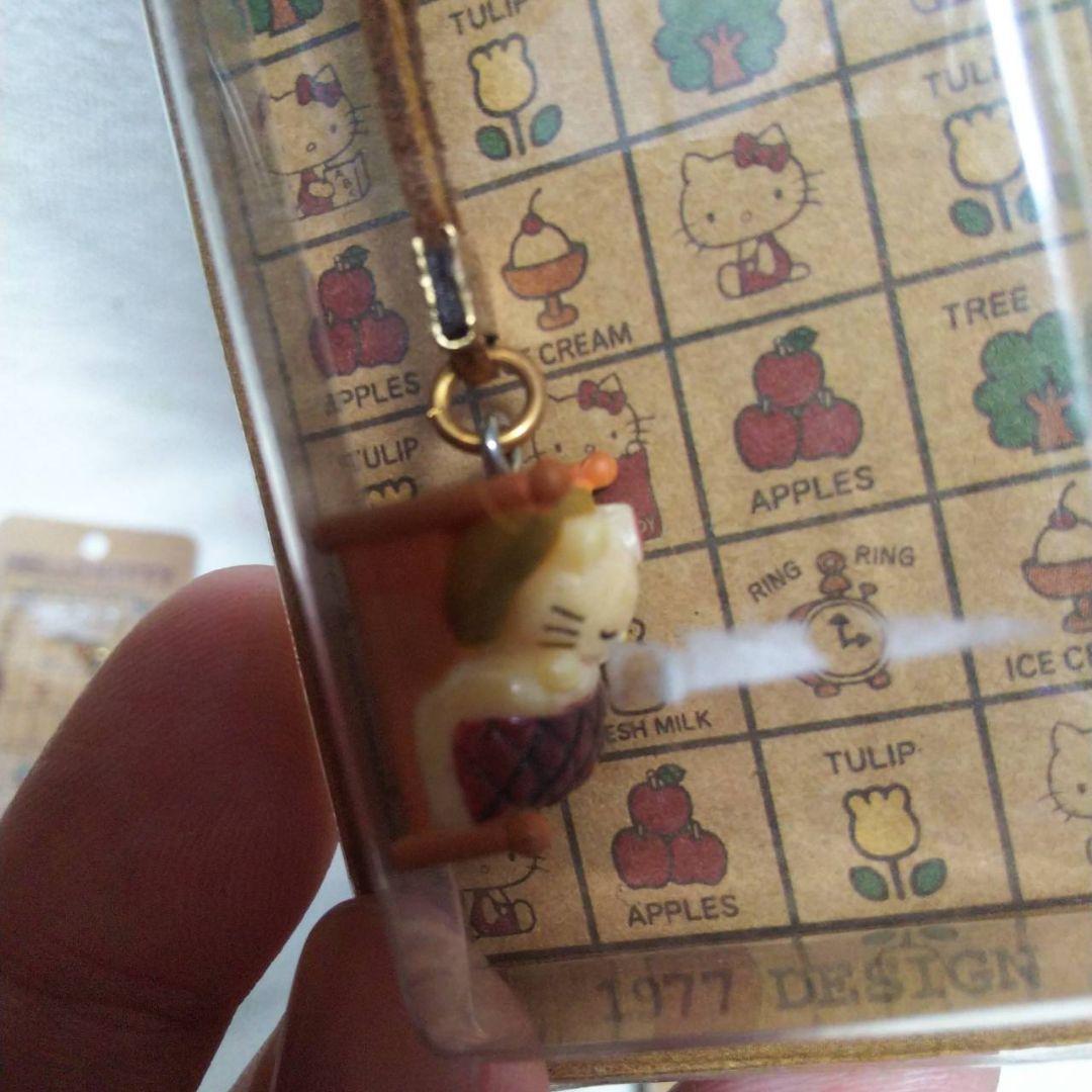 ハローキティ アンティークコレクション ストラップ ３個セット 根付 レトロ