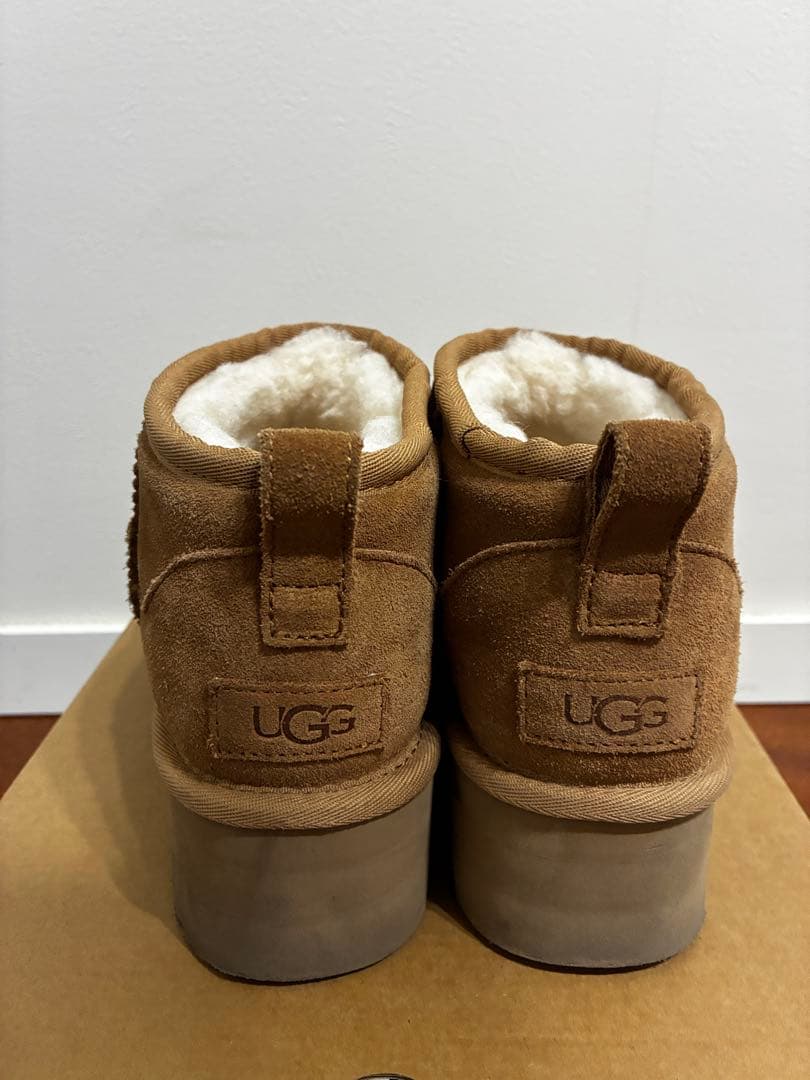 UGG クラシック ウルトラ ミニ プラットフォーム US7