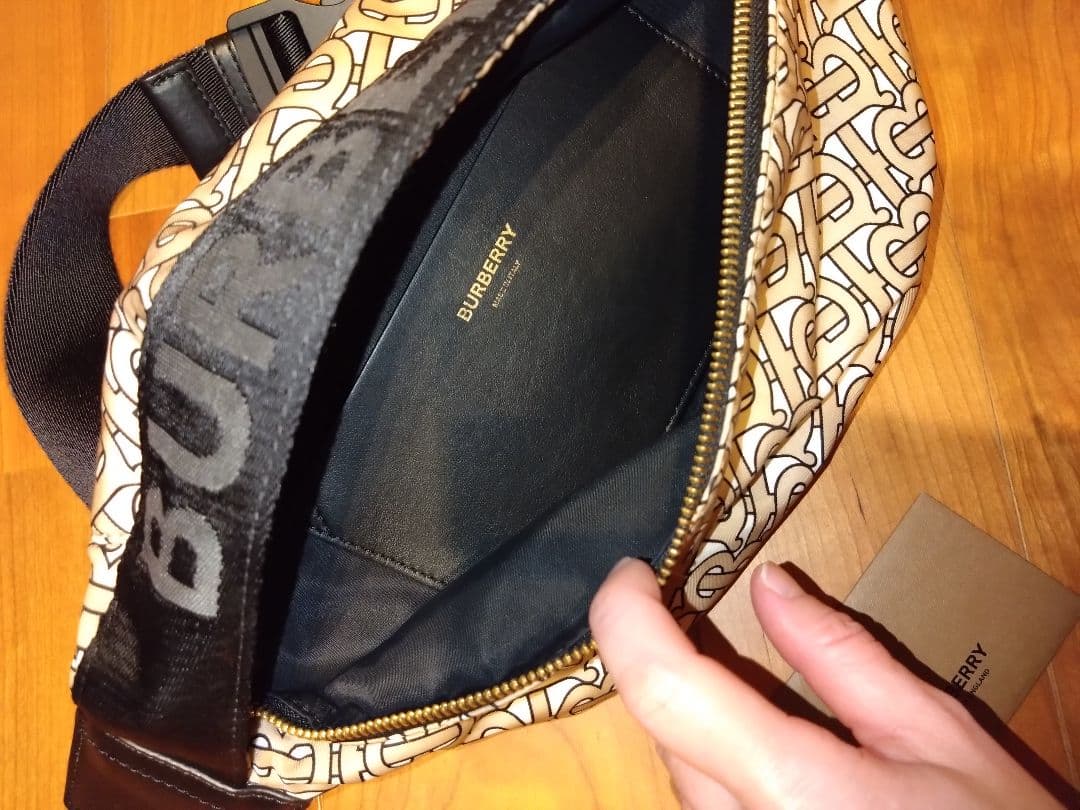 BURBERRY☆ボディバッグ