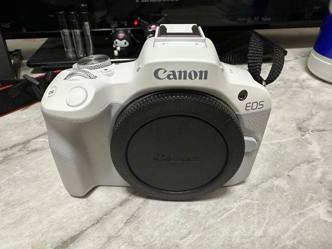 Canon EOS R50 ダブルズームレンズキット 一眼ミラーレスカメラ