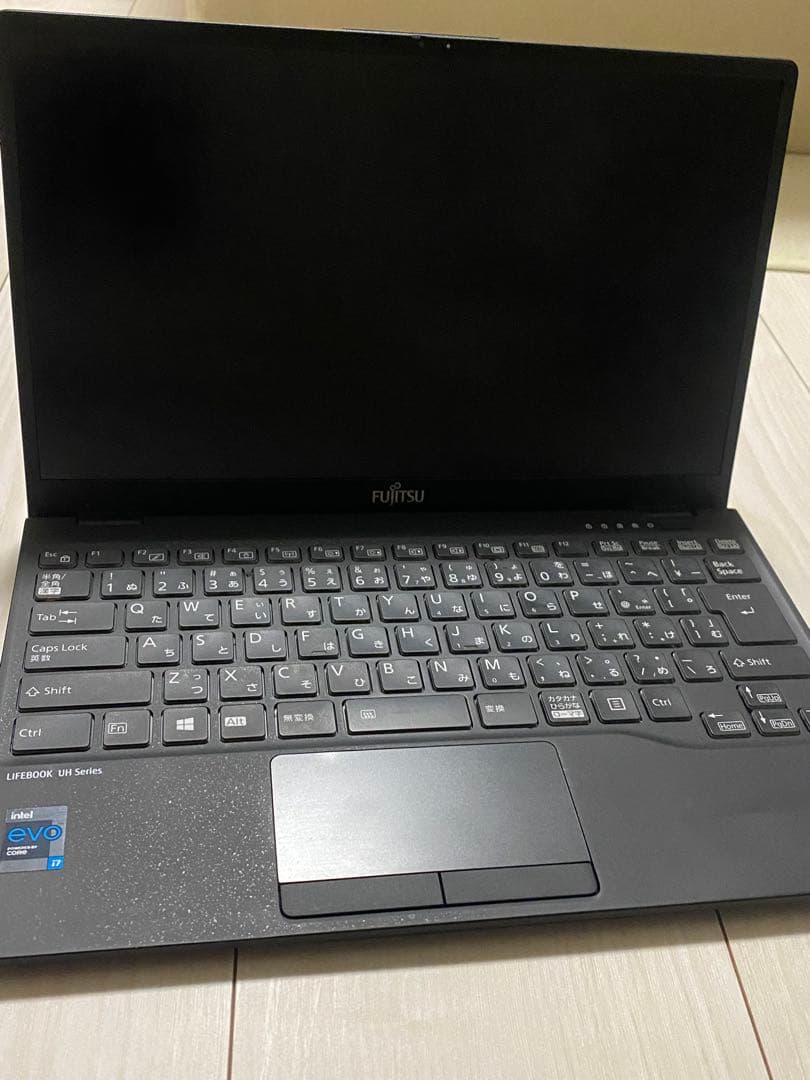 Fujitsu LIFEBOOK UH93/E3 ノートPC