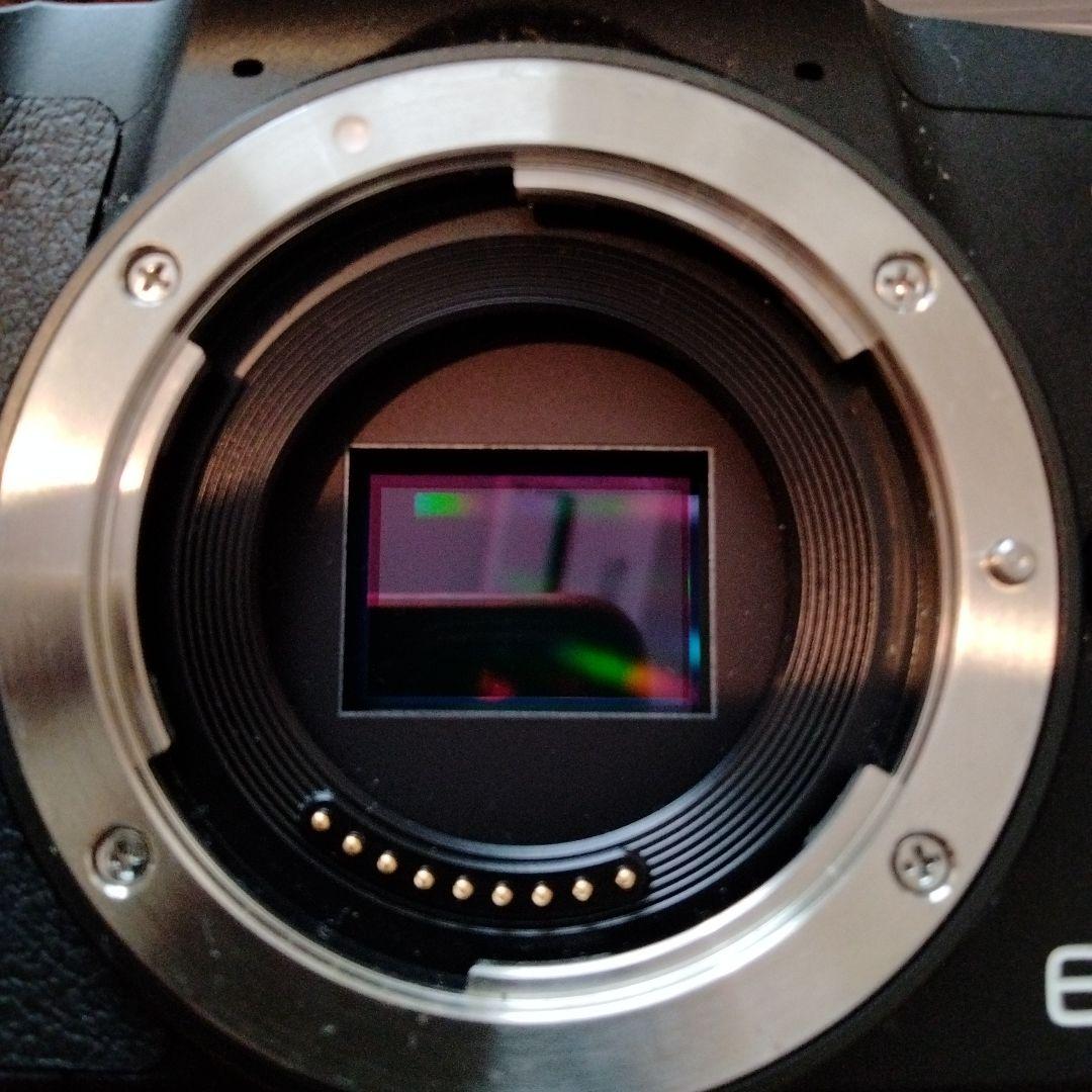 Canon ミラーレス一眼カメラ EOS Kiss M2 ダブルズームキット 黒