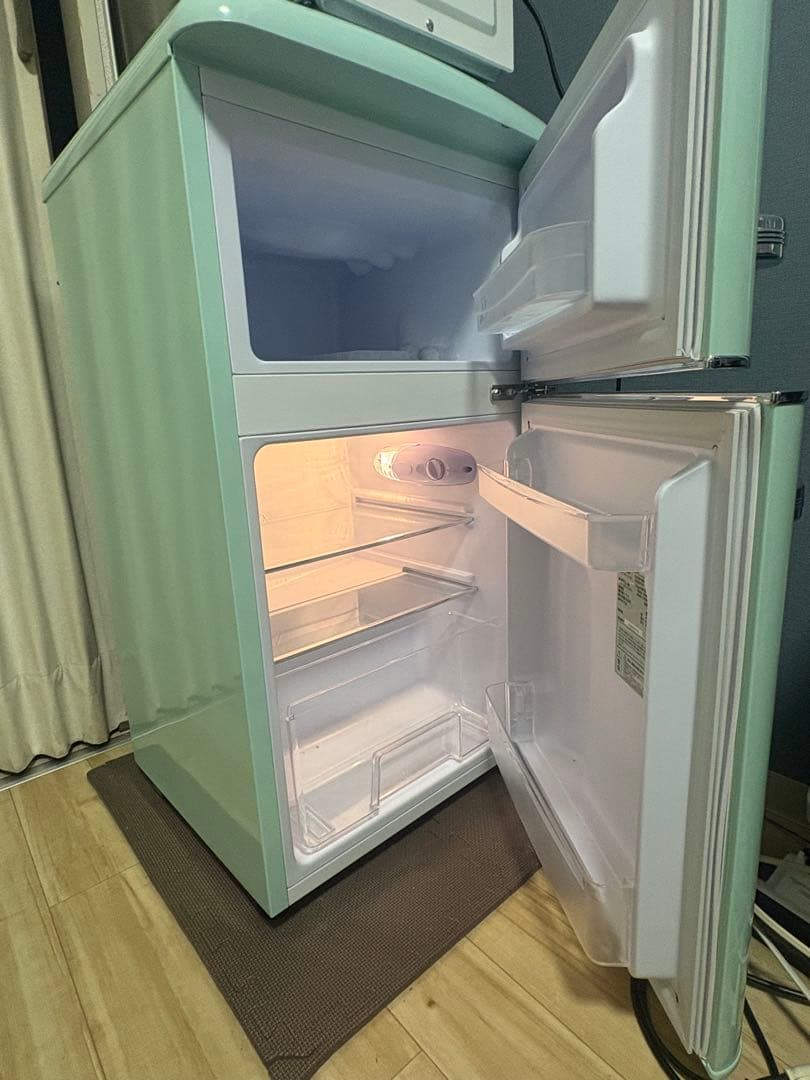 アイリス　2021年製　レトロ冷蔵庫　81L ライトグリーン