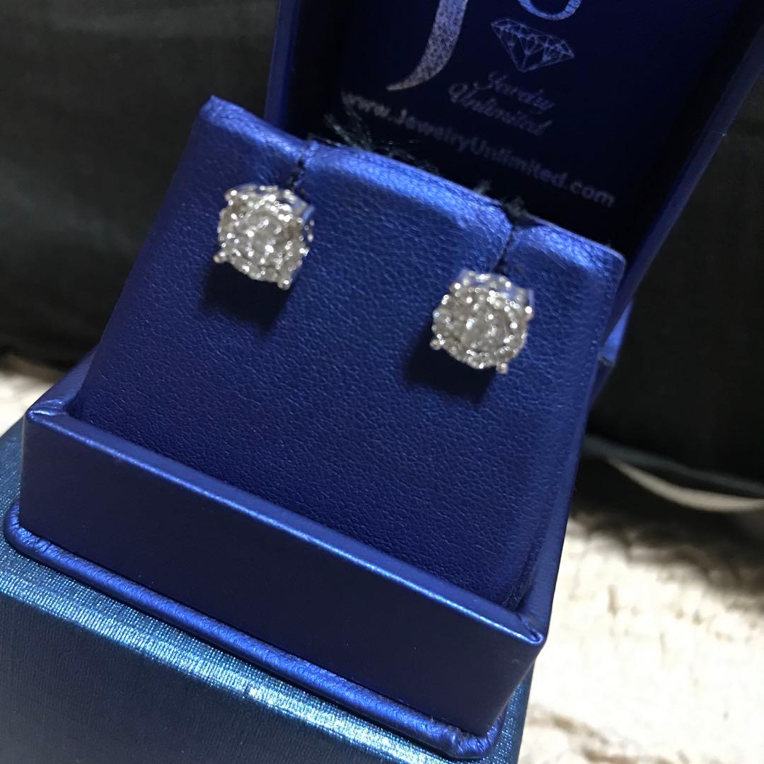 ダイヤモンドピアス