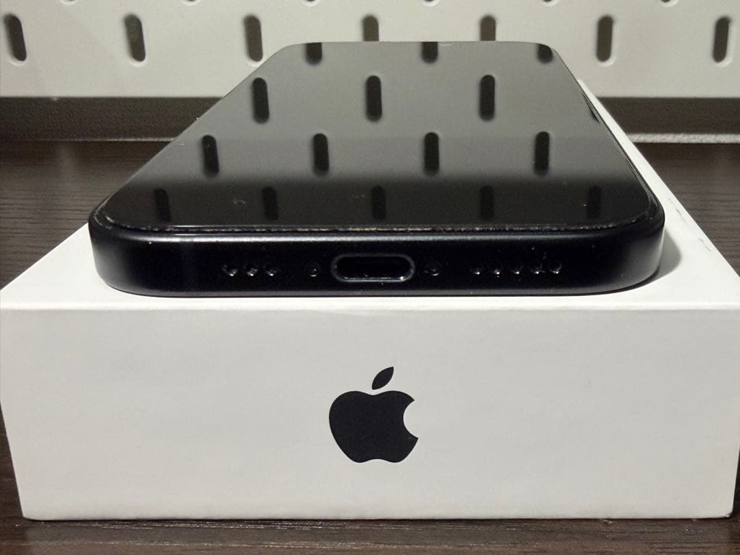 iPhone15 256GB ブラック SIMフリー