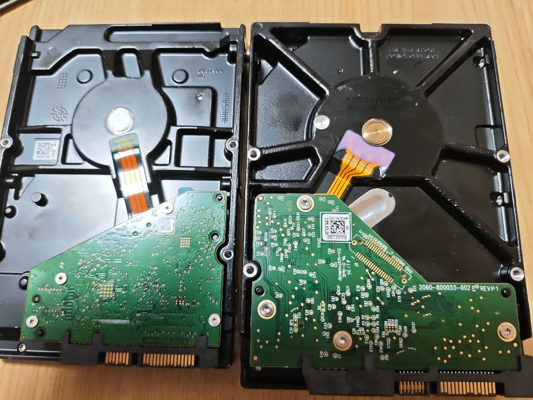 ひ*ん様 内蔵型HDD 4T　2台セット　使用時間　少なめ