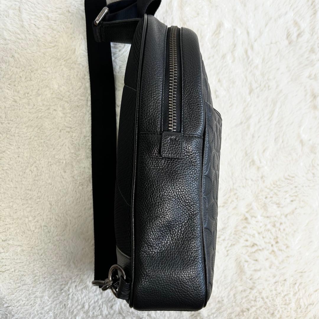 COACH シグネチャー　ボディーバック　黒　C1073 黒