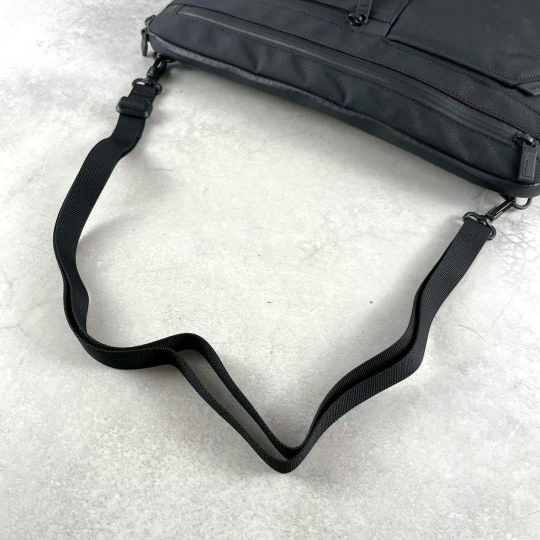 未使用級 2way✨MONOLITH PC CASE OFFICE クラッチ 黒