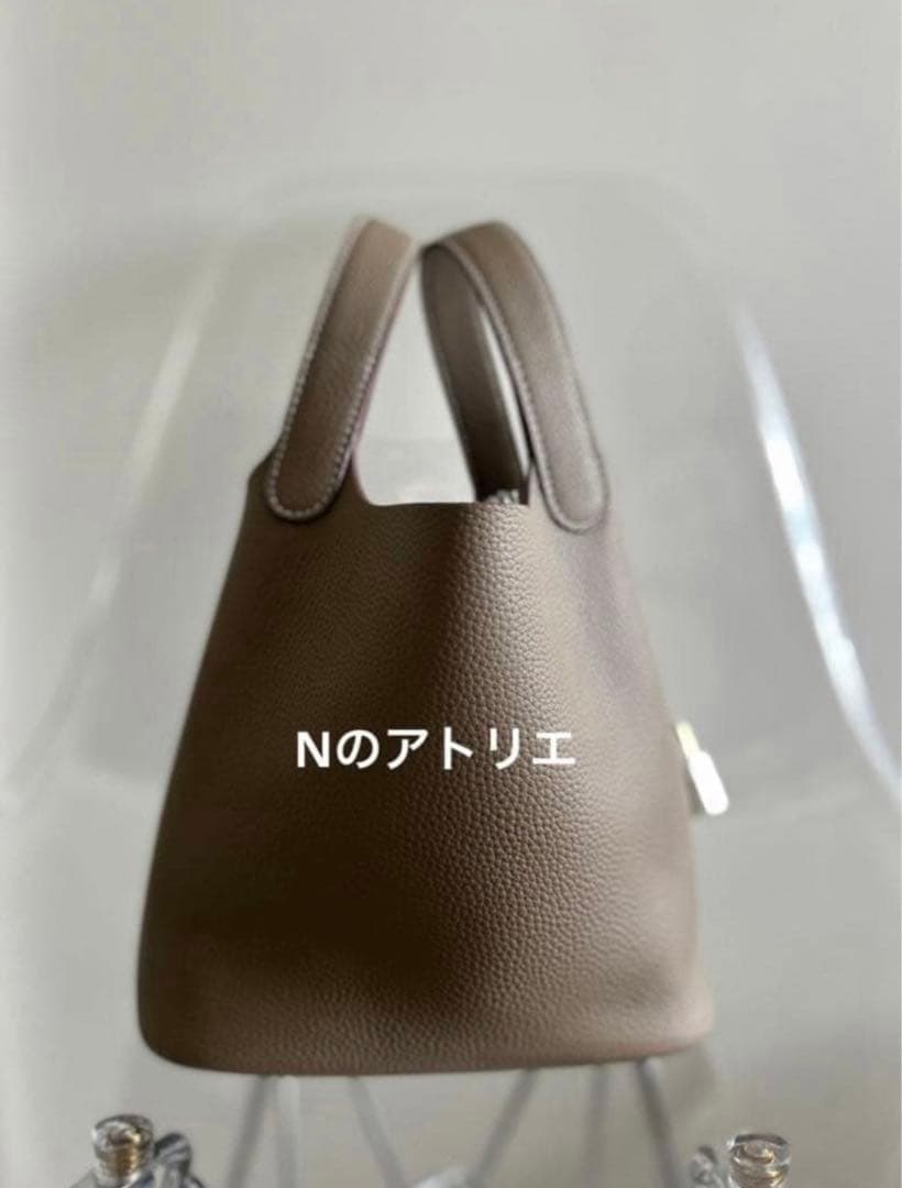 本革　牛革　大容量　バケツ型　バケツバッグ キューブバッグ　おでかけ　お散歩