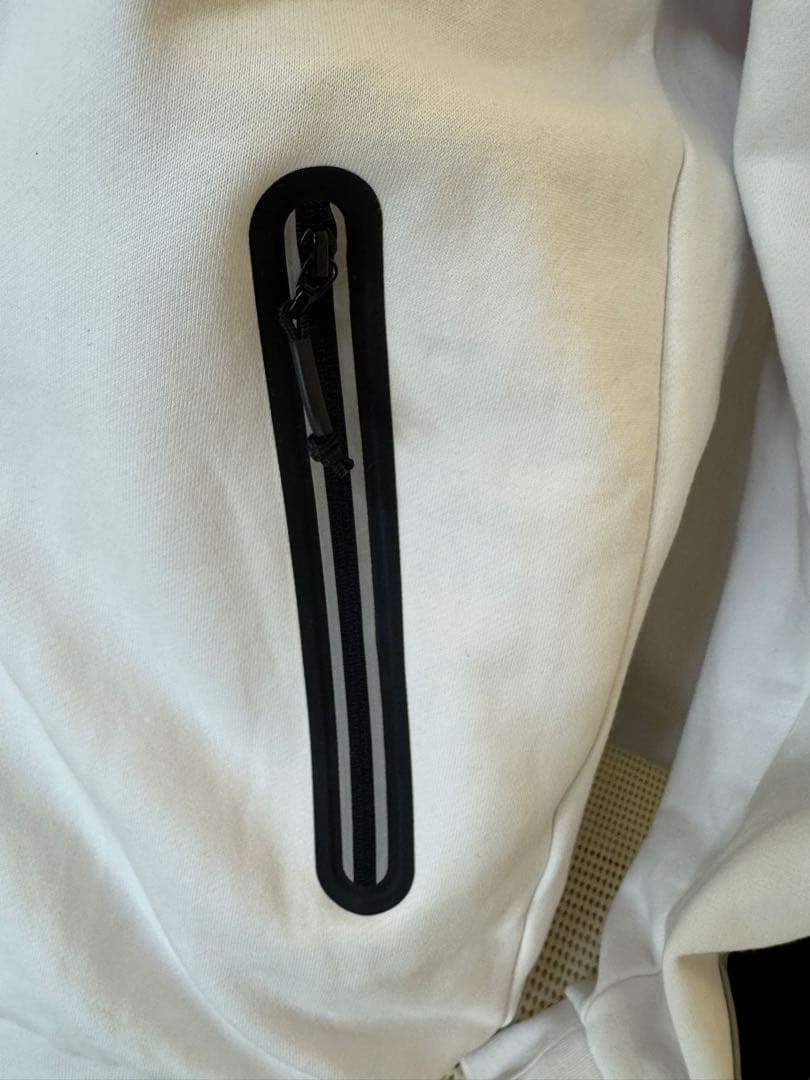 EA7 EMPORIO ARMANI 袖ロゴラインL（XL）ほぼ新品