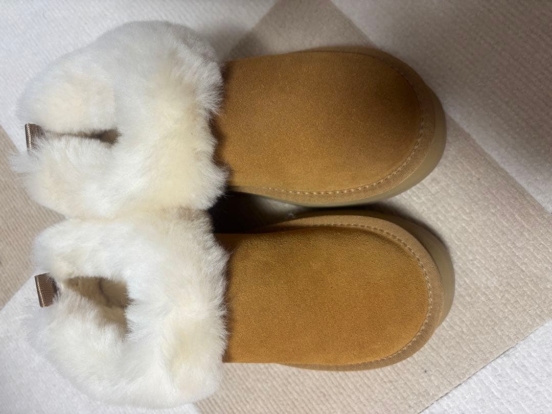 本日値下げ限定価額23.5cm厚底UGG ふわふわムートンブーツ ブラウン