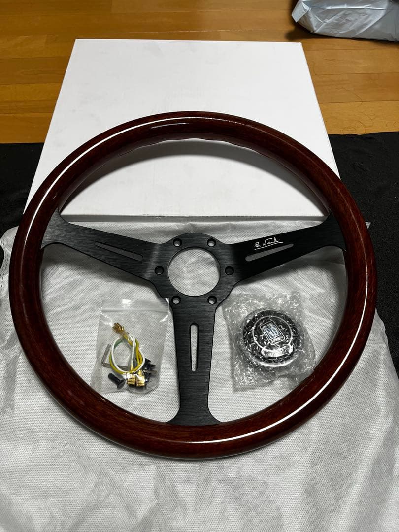 ナルディクラシック ウッド ブラックステアリング 14インチ【期間限定価格】