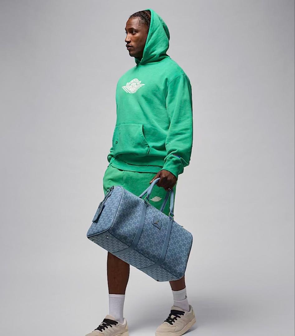 【新品未使用】JORDAN レア エア フリース プルオーバー フーディー