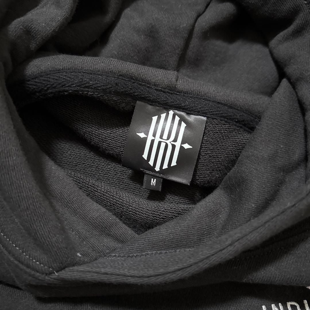 ブラック パーカー Mサイズ INDUSTRY