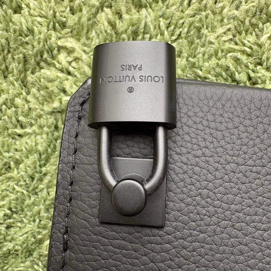 LOUIS VUITTON ブラック トートバッグ