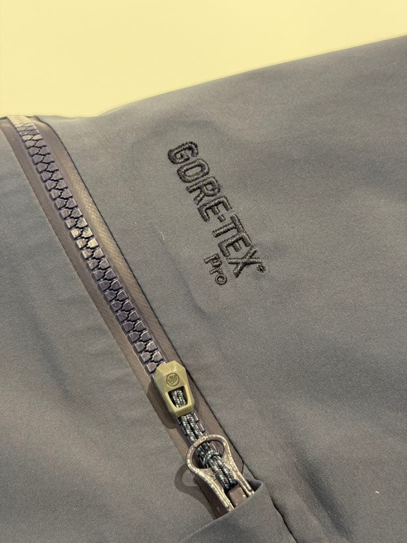 マムート　ビブパンツ　ゴアテックスプロ