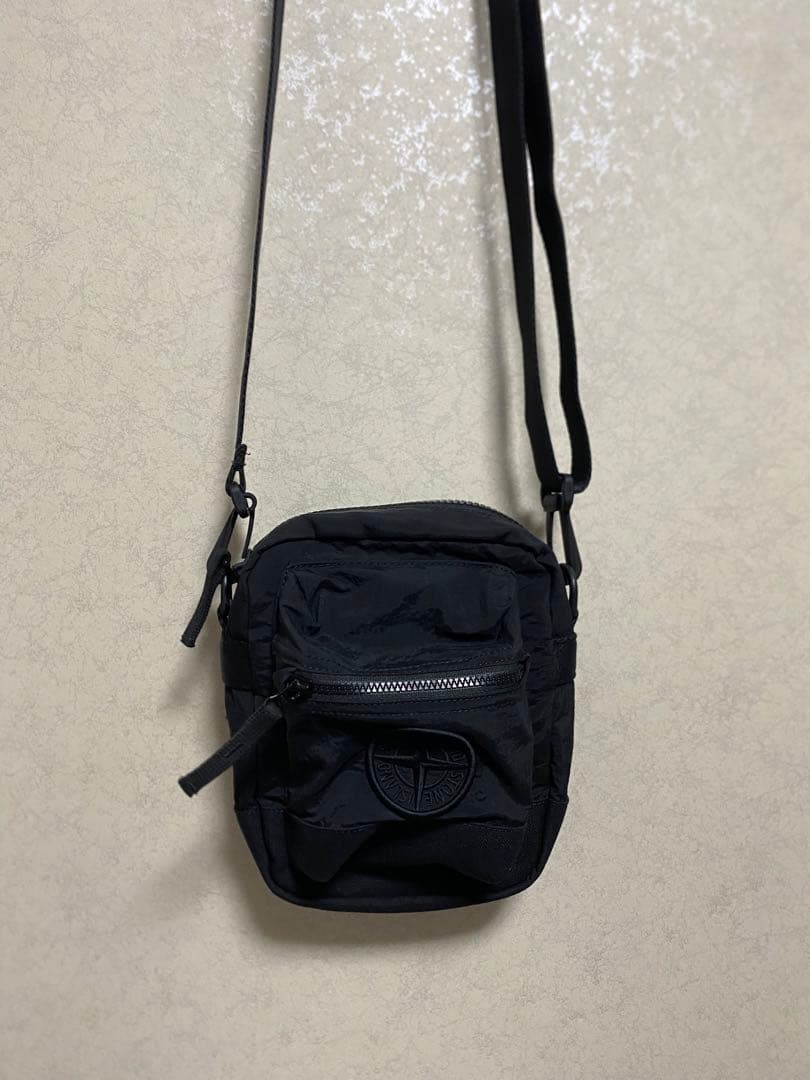 ストーンアイランド　ショルダーバッグ Stone  白まる