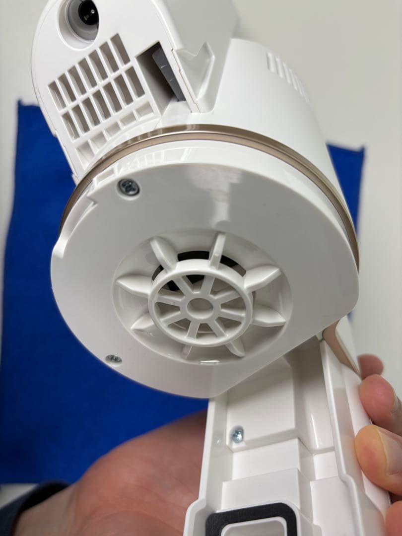 【美品】UWANT V500 自動集じん コードレス掃除機 グリーンライト