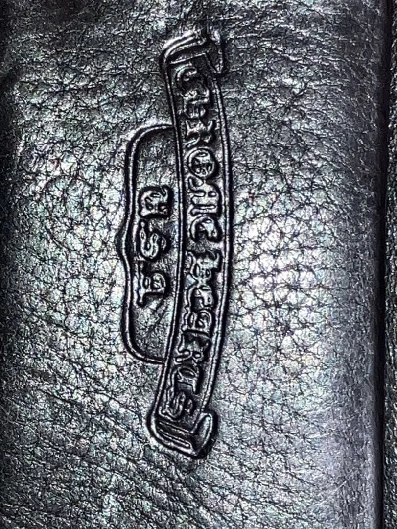 クロムハーツ　ウェーブウォレット　クロスボタン