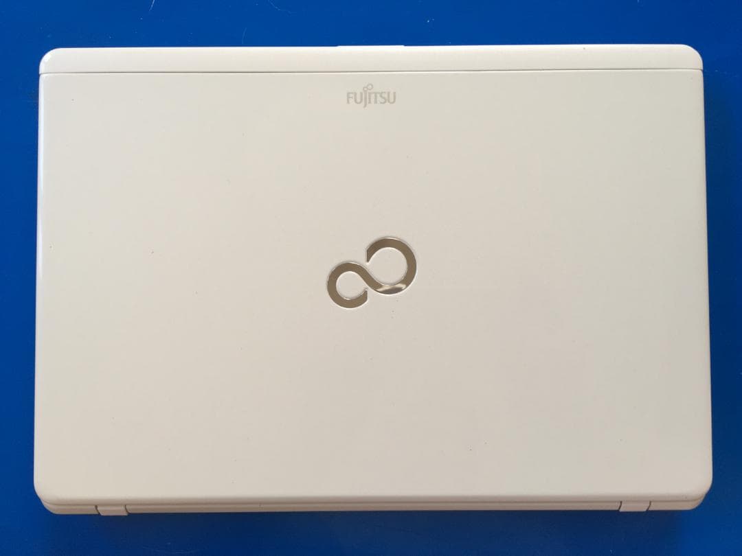 LIFEBOOK SH54 13.3型/薄型/Office2024/win11