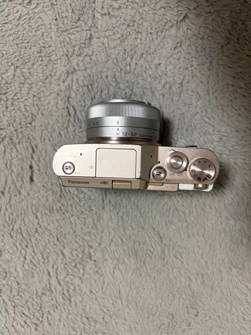 Panasonic Lumix G ミラーレスカメラ 12-32mm
