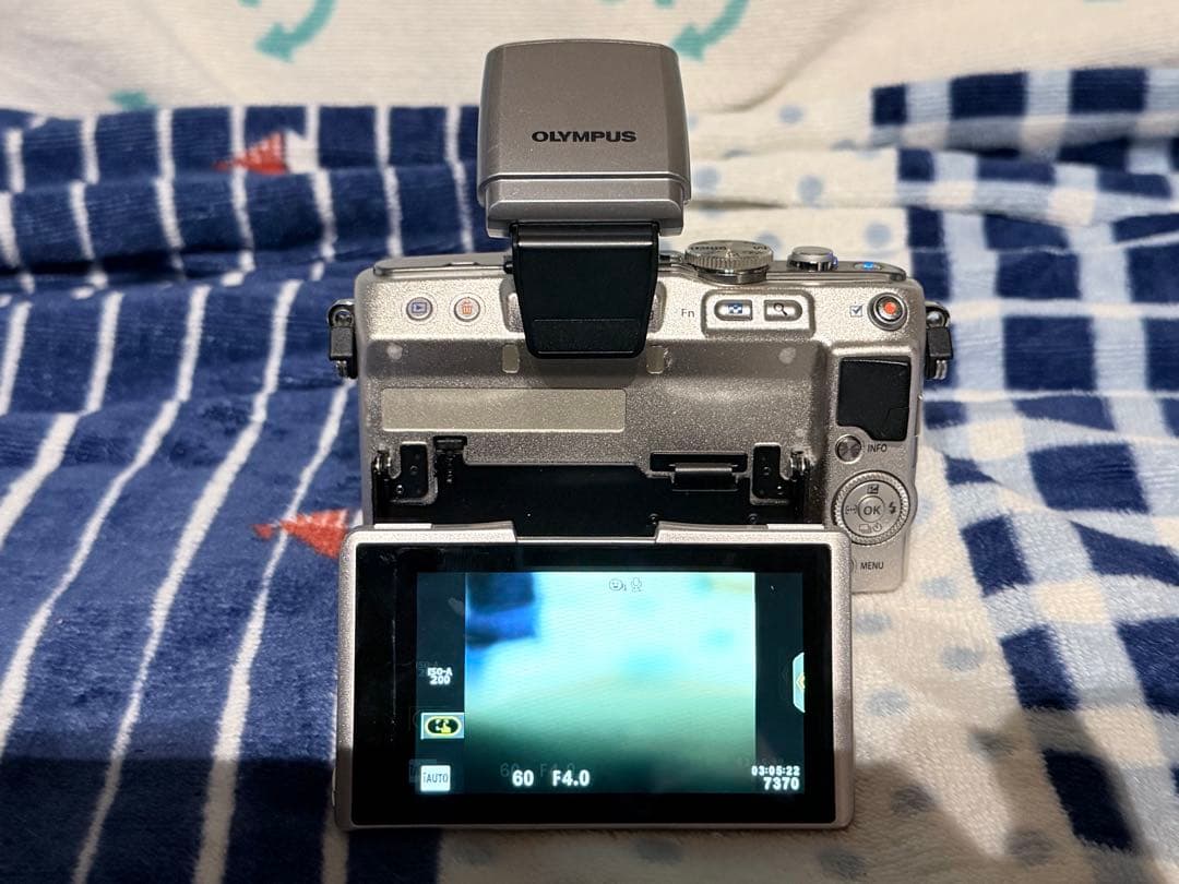 オリンパス PEN lite E-PL5ミラーレス一眼