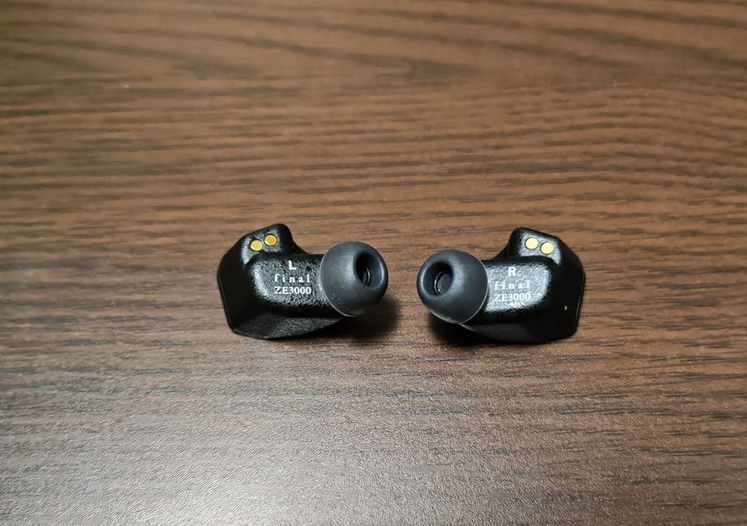 final ZE3000 ブラック ワイヤレスイヤホン